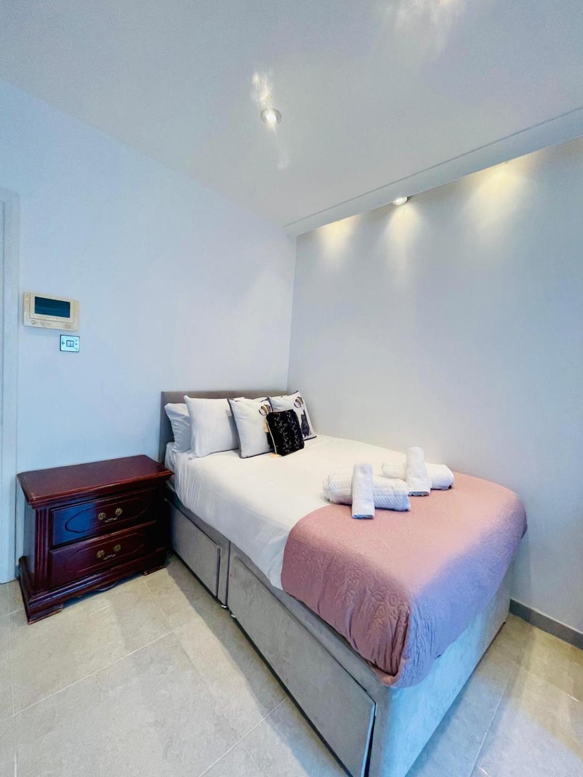 Smithfield St Paul Farringdon Central London Apartment ภายนอก รูปภาพ